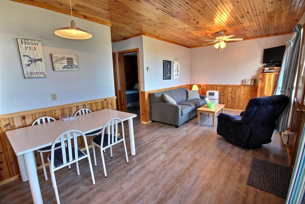 Cavendish Bosom Buddies Cottage Resort Bagian luar foto